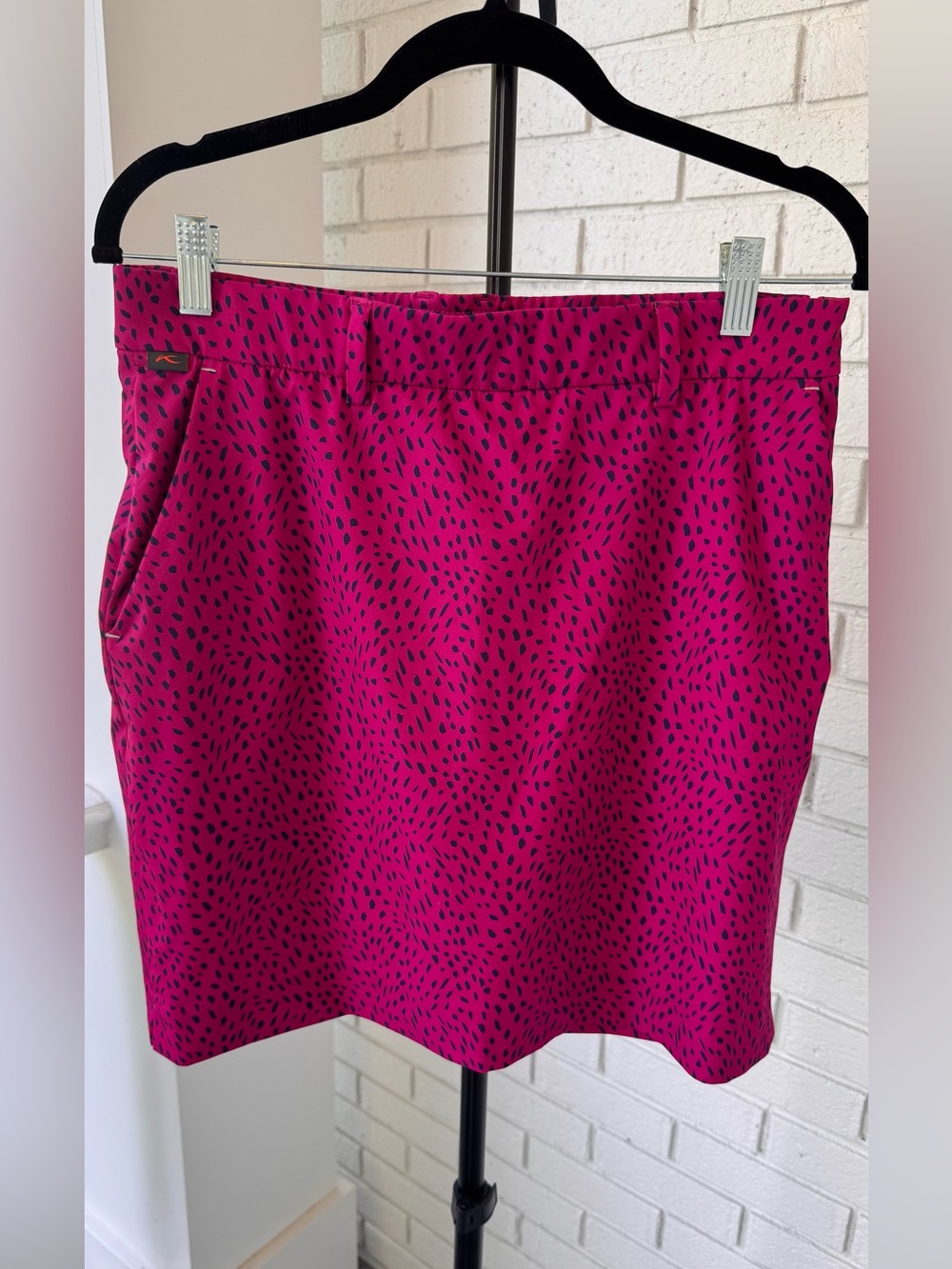 KJUS - Mini Glof Skort - Fuchsia Pink with Navy Specks